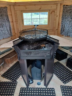 Intérieur du grill finlandais "kota"